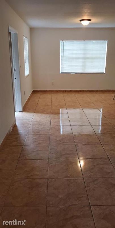 Building Photo - 4 br, 2 bath House - 9870 Nicaragua Ave