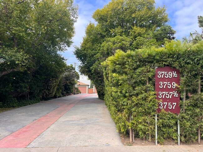 Building Photo - 3757 1/2 Inglewood Blvd