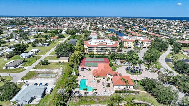 Foto del edificio - 255 West End Dr