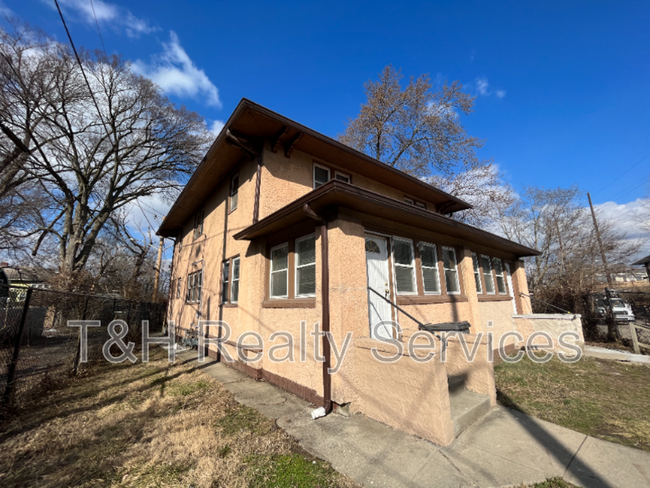 Building Photo - 1136 Fairfield Ave