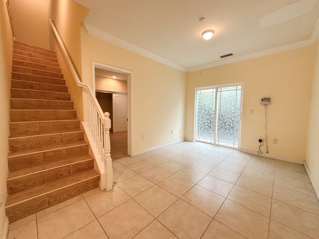 Foto principal - 8257 Golden Cir St