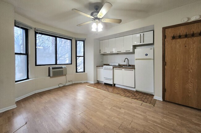 Foto del edificio - Beautiful 1bed in Gold Coast - TOP FLOOR -...