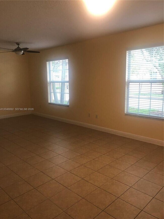 Foto del edificio - 1129 SW 147th Ter