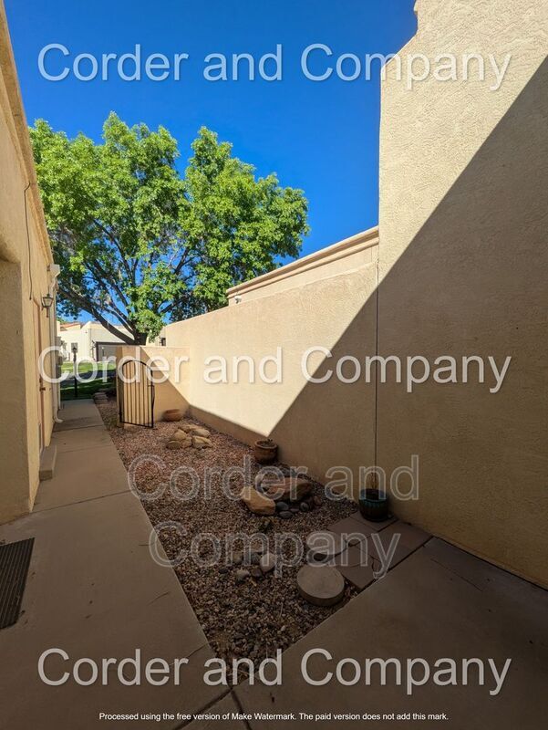 Building Photo - 3345 Esplanade Cir SE