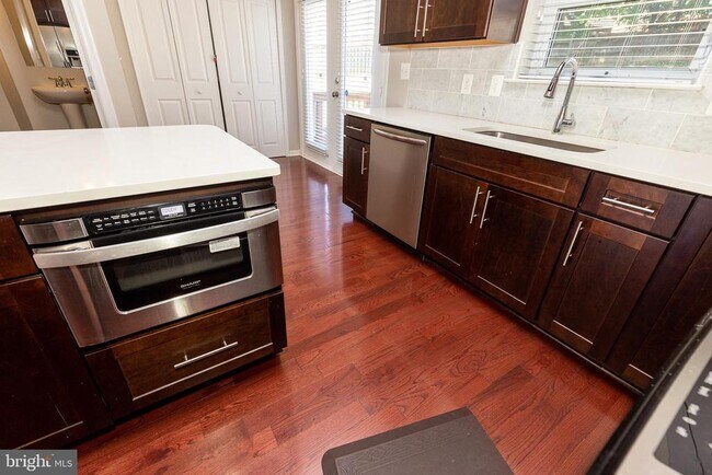 Foto del edificio - 427 Woodcrest Dr SE