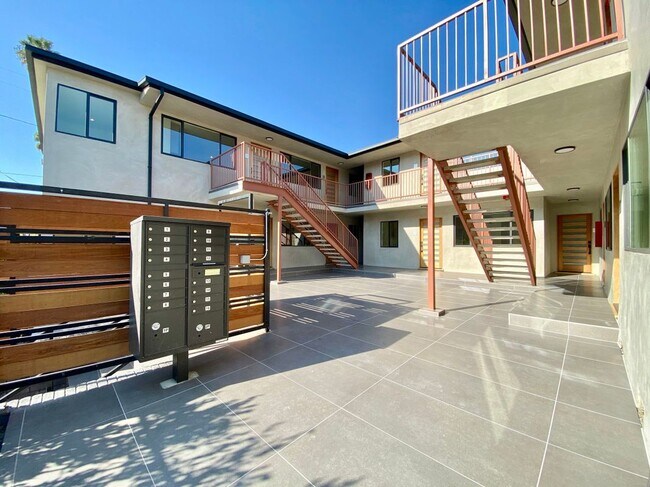 Foto del edificio - 3207 W 3rd St