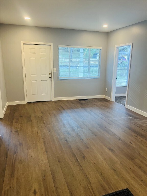Foto del edificio - 2214 N Benton Ave
