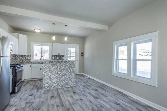 Foto del edificio - Update 3 bedroom 2 bath home