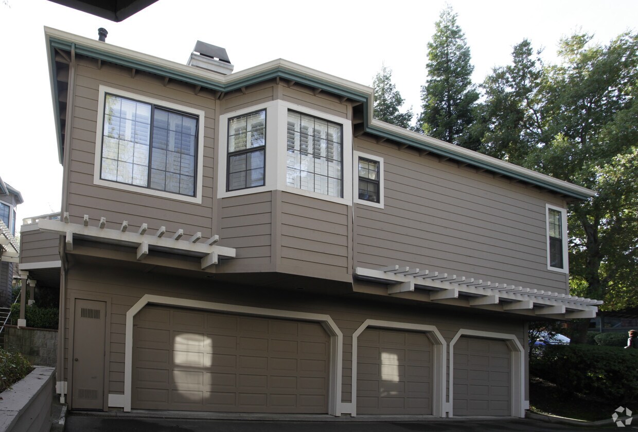 Foto del edificio - 920 Dewing Ave