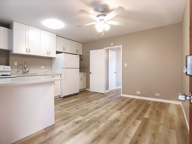 Building Photo - $500 1ST MONTH RENT SPECIAL | FULLY RENOVA...