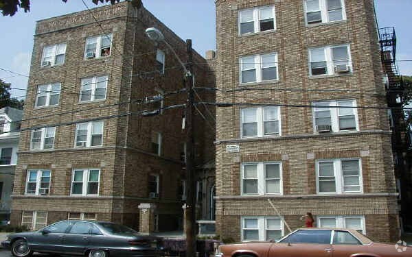 Primary Photo - 478-482 Clifton Ave