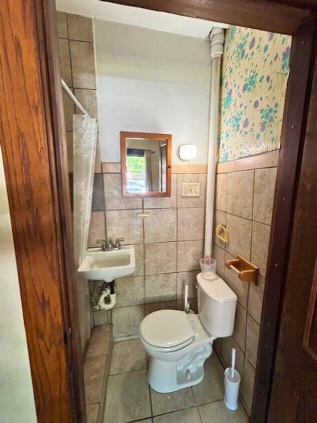 Foto principal - 216 Lafayette Ave NE