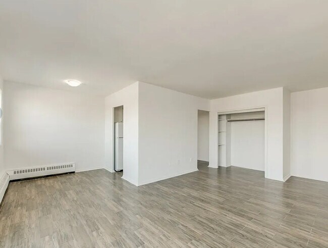 Photo du bâtiment - Laurentia Apartments