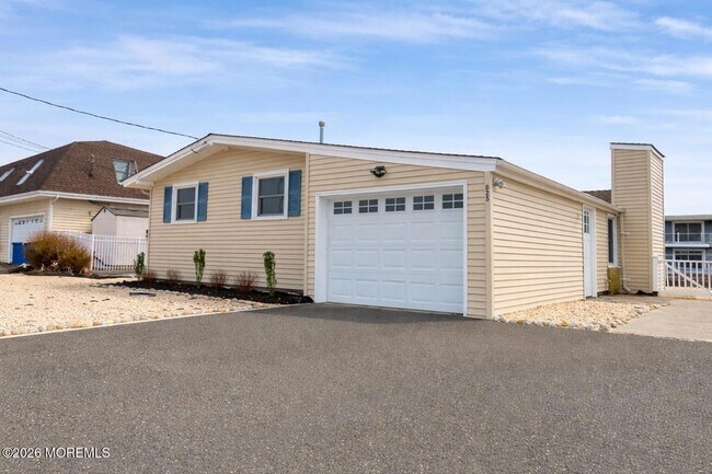 Foto del edificio - 825 Leeward Dr