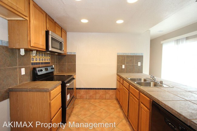 Building Photo - 2541 Plantation Pl
