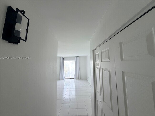 Building Photo - 4301 NW S Tamiami Canal Dr