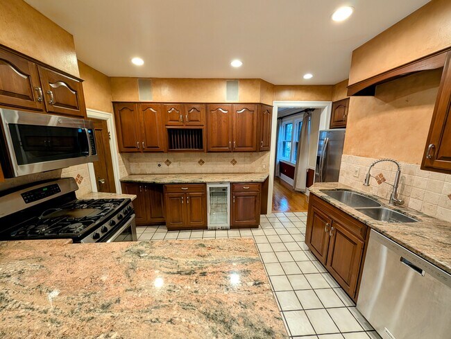 Foto del edificio - 416 Yarmouth Rd