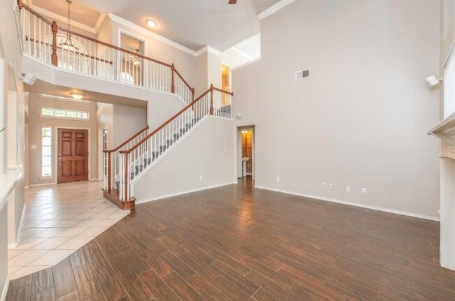 Foto del edificio - Lovely home nestled in south Arlington