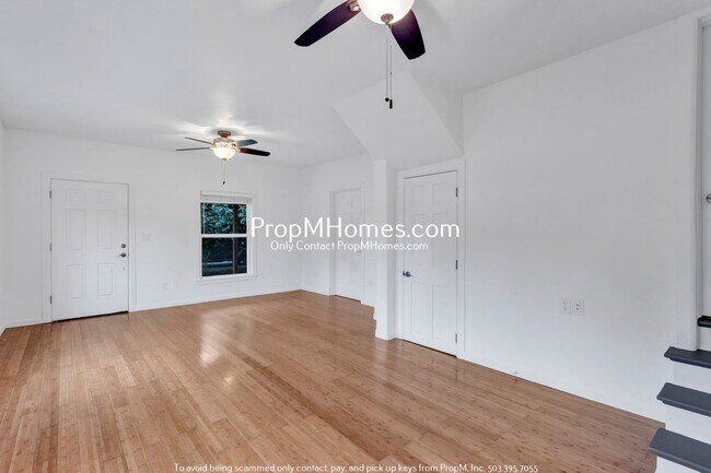 Building Photo - Charming 3 Bedroom Home in the Heart of Sh...