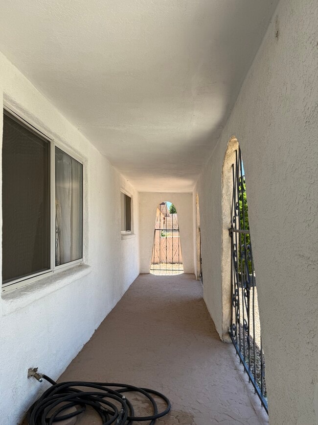 Building Photo - 2834 Montclaire Dr NE