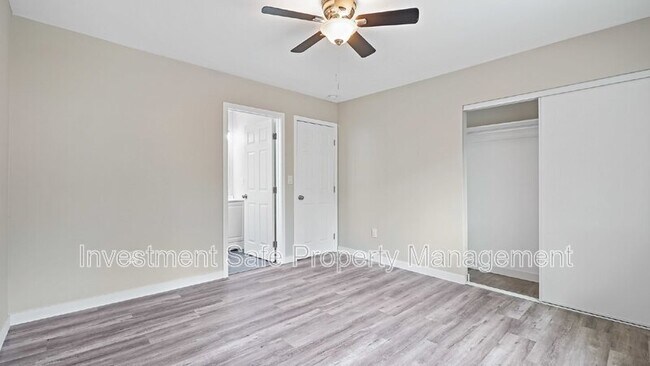 Foto del edificio - 4275 College Ave
