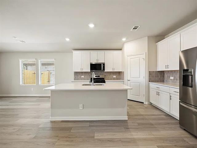 Building Photo - 1017 Emberwood Dr