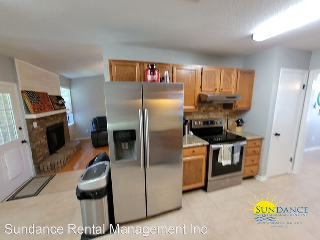 Building Photo - 3 br, 2 bath House - 340 Primrose Circle