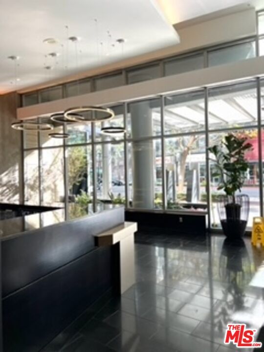 Foto del edificio - 1155 S Grand Ave