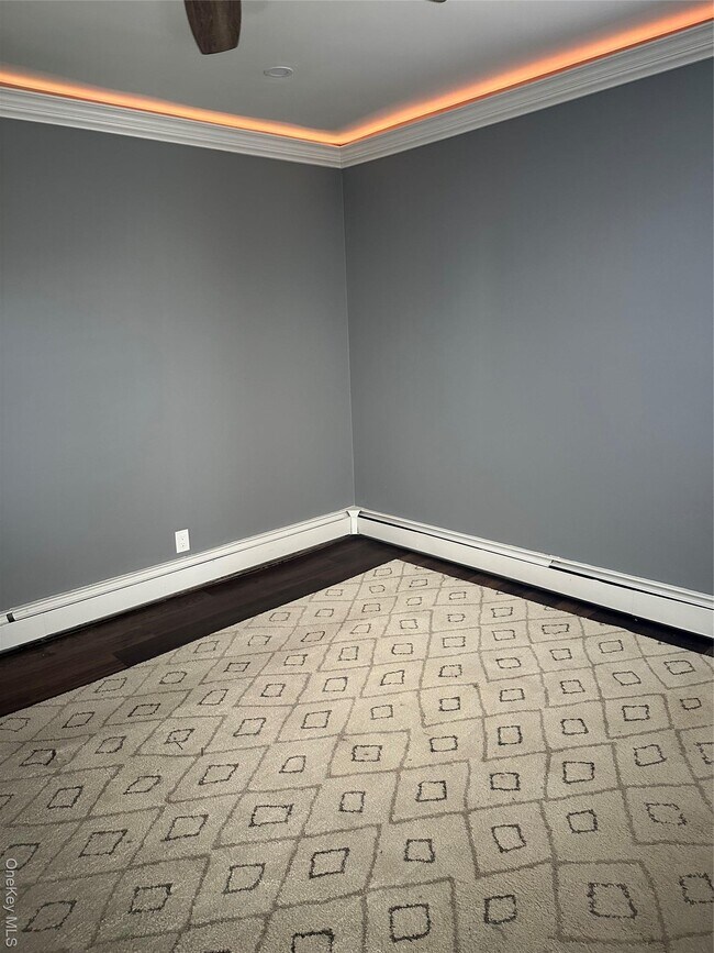 Building Photo - 55 Tulip Ave