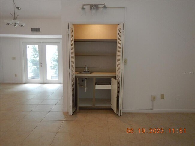 Building Photo - 1658 NW 22nd Cir