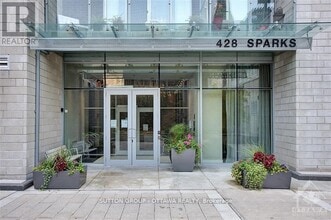 Building Photo - 428 Sparks St.