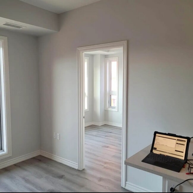 Photo du bâtiment - 2 BED - 2 BATH - OTTAWA - CONDO