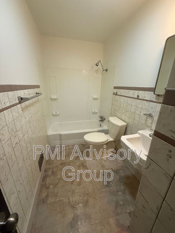 Foto del edificio - 1327 NE Winfield Ave