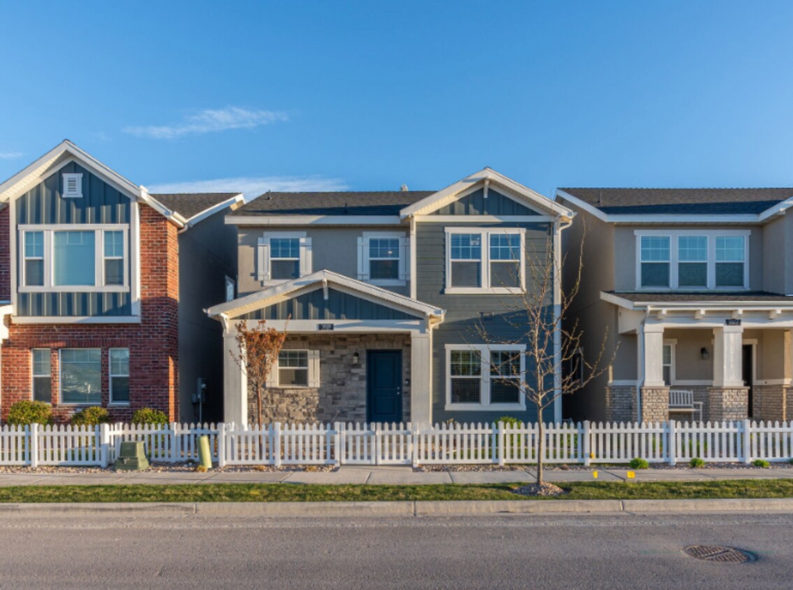 Foto principal - 3 Bedroom/2.5 Bathroom Home in Lehi