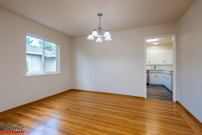 Foto del edificio - Beautiful Home | Tastefully Updated | Central A/C
