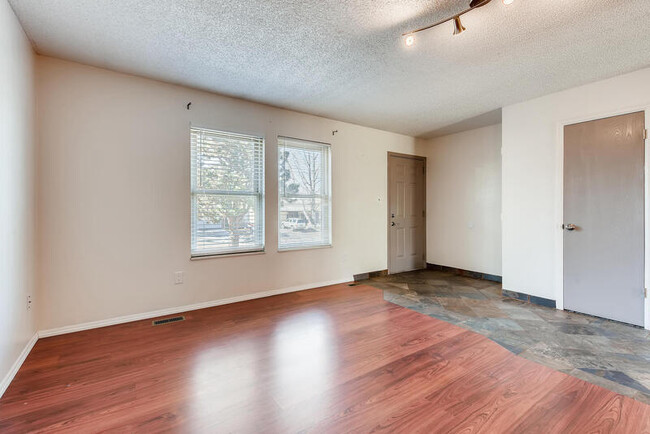 Building Photo - 6541 Gambol Quail Dr W