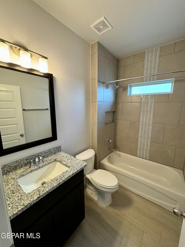 Foto del edificio - 7500 Enchanted Ridge Dr