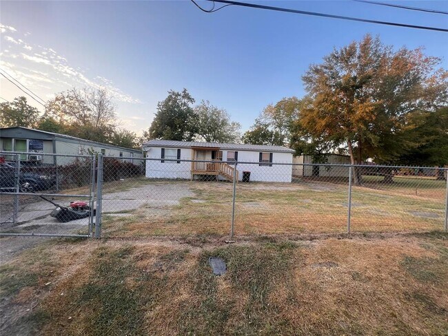 Building Photo - 14311 Force St