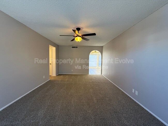 Foto del edificio - 20831 N 16th Ave