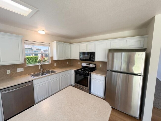 Building Photo - 909 Settlement Cove