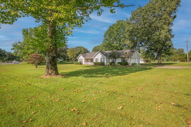 Building Photo - 4010 AR-89