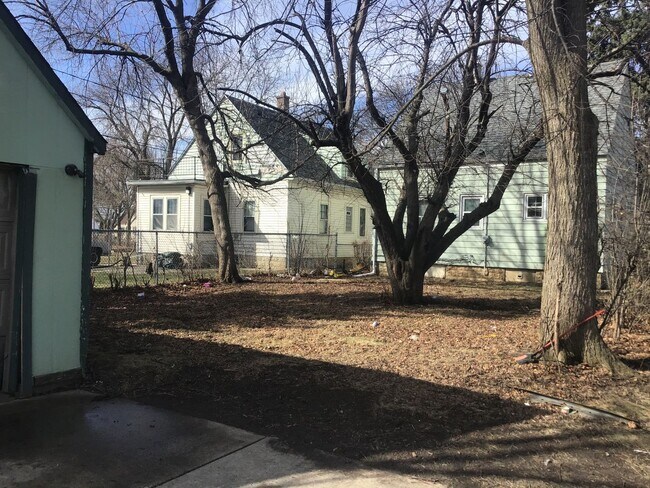 Foto del edificio - 4 bedroom Single Family
