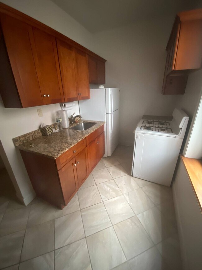 Foto del edificio - 8302 6th Ave
