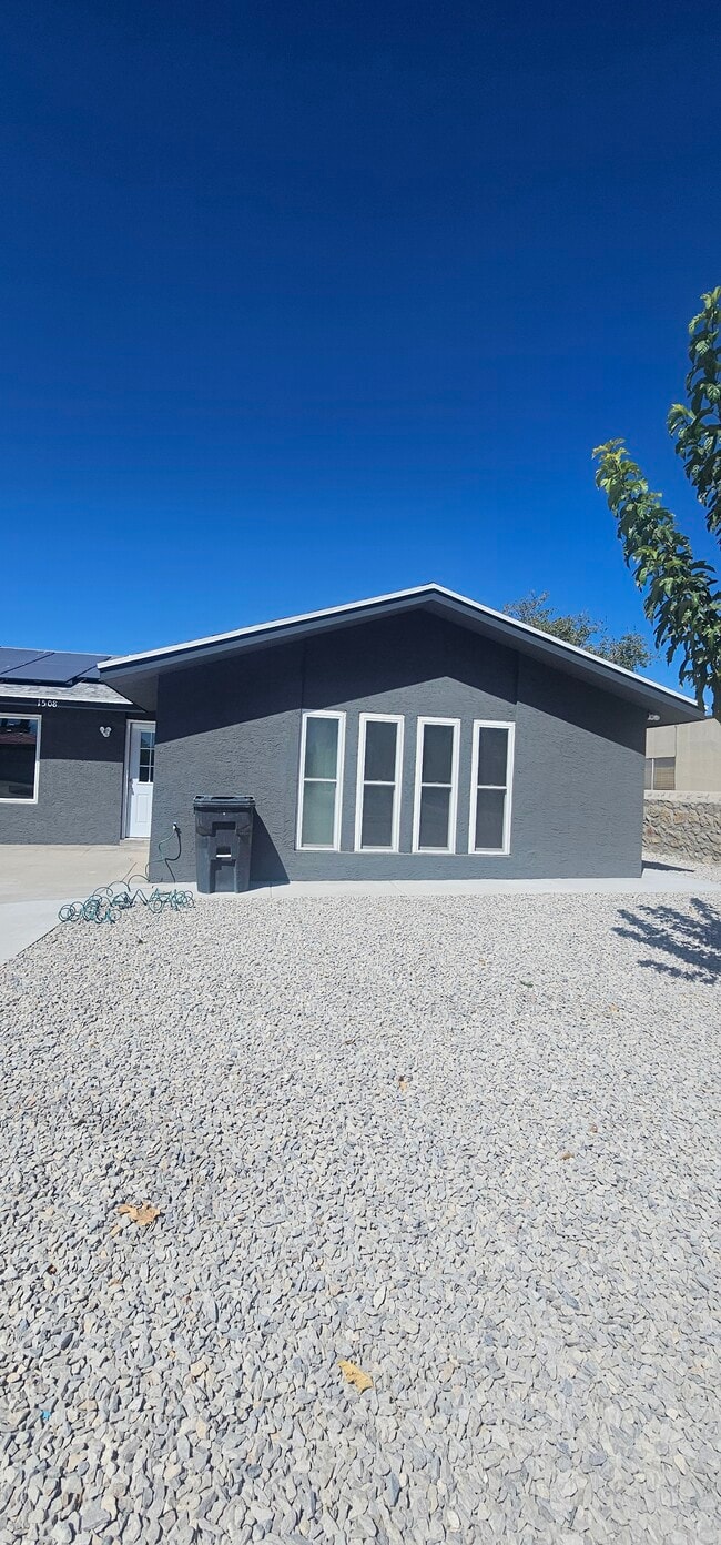 Building Photo - 1508 Opossum Cir