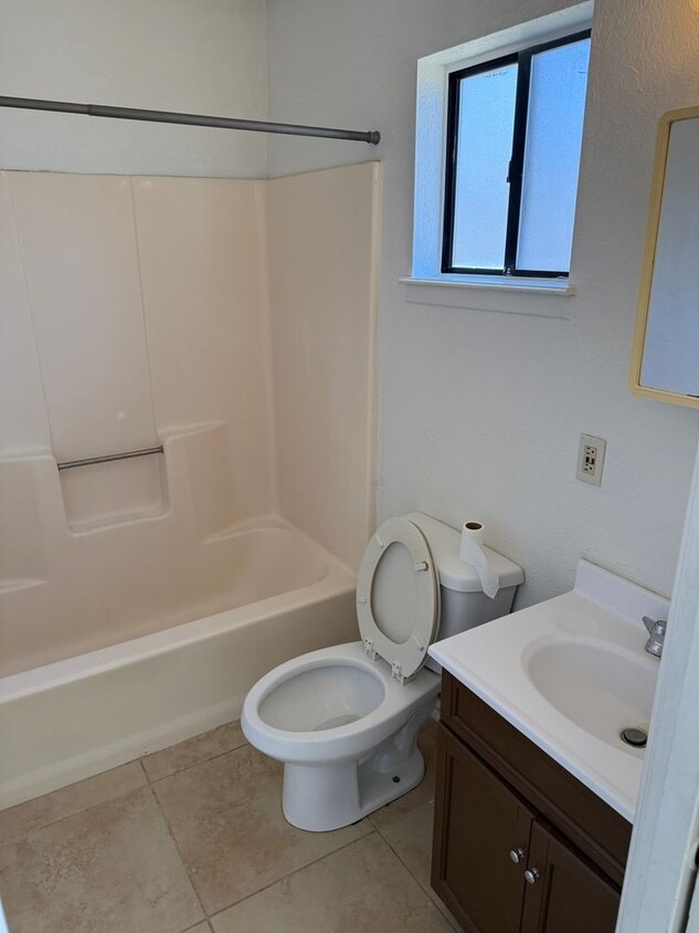 Foto del edificio - Plain