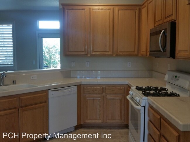 Building Photo - 3 br, 3 bath House - 575 Given Street