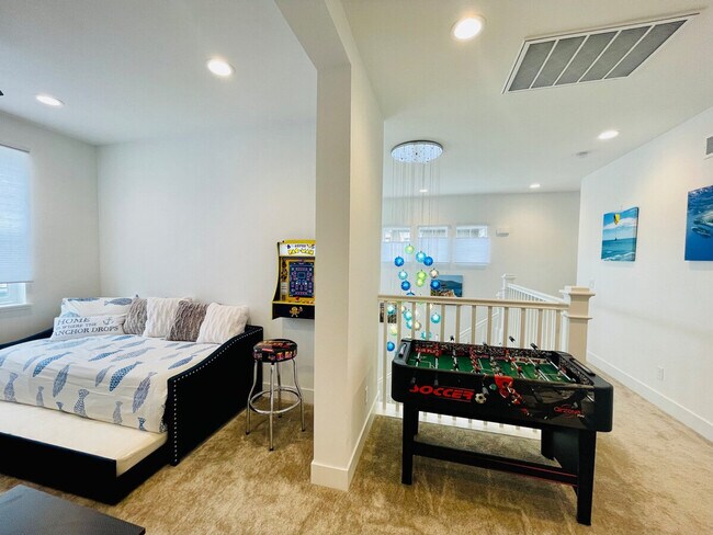 Foto del edificio - 8742 Hayes Cir