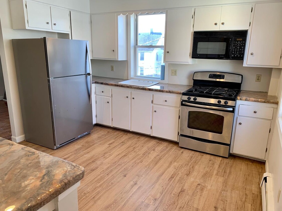 Primary Photo - 37 Fowle St