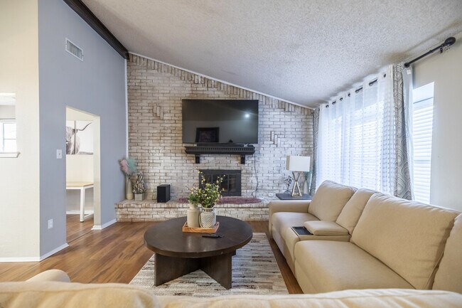 Foto del edificio - 5701 Quail Run St