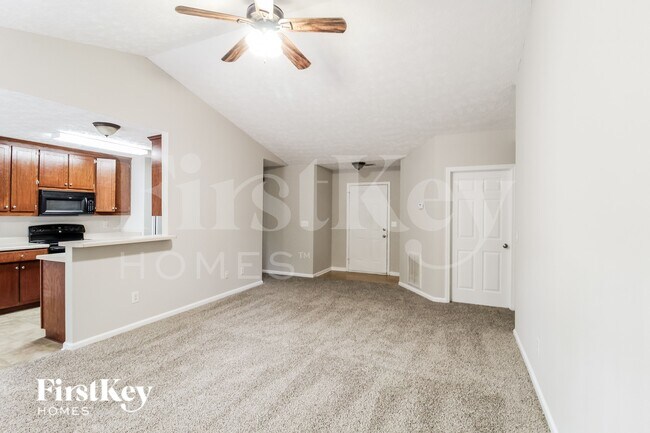 Foto del edificio - 4871 Candler Pond Rd